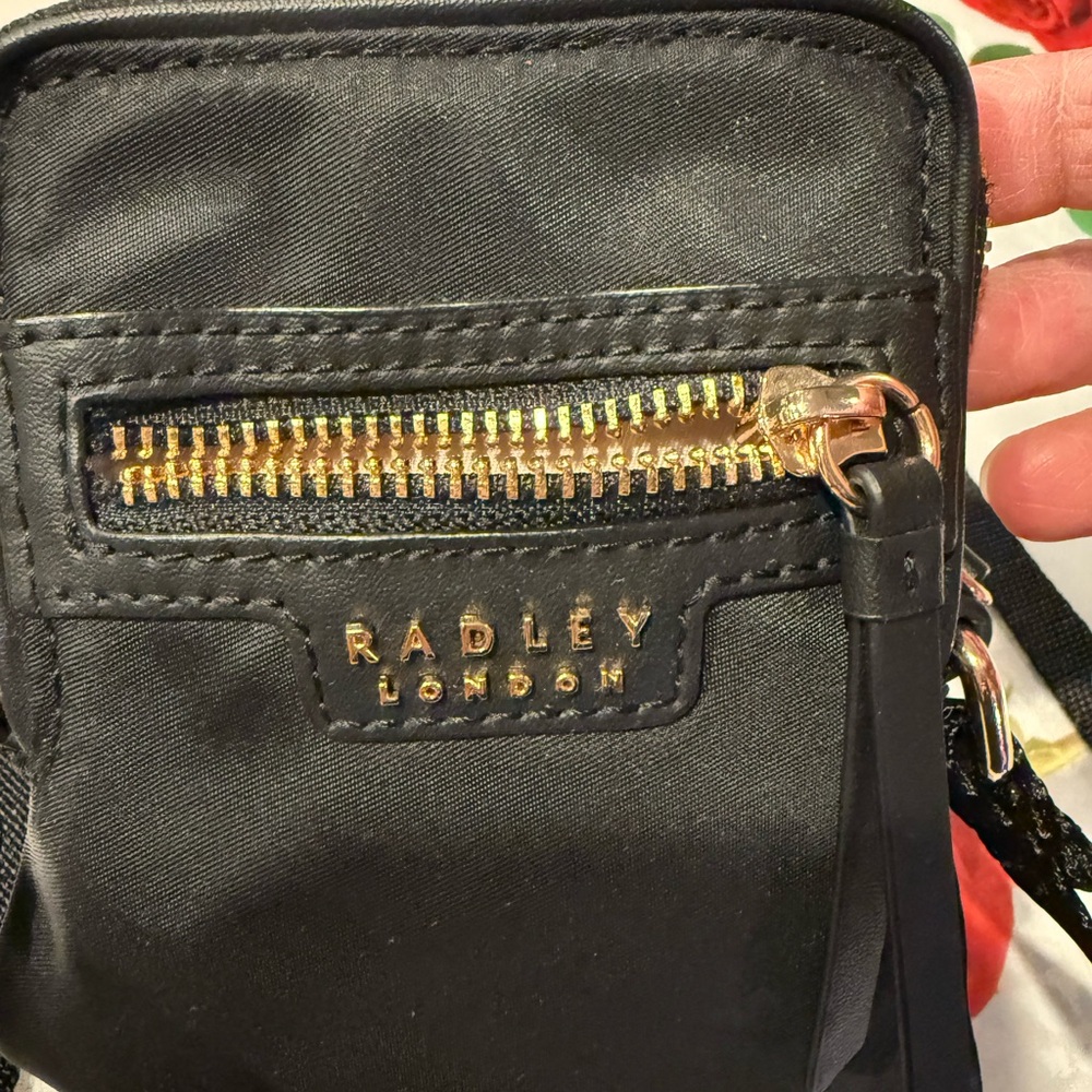 RADLEY LONDON Black Crossbody Bag with Gold Zipper